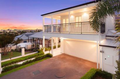 Family Victorian "View" Home